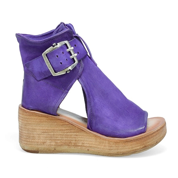 Naya sandals - Picture 1 of 5
